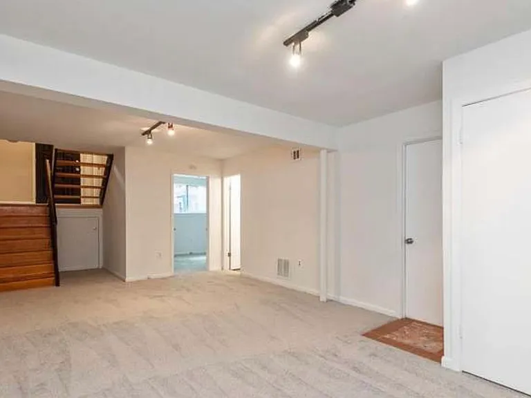 9229 Three Oaks Dr — Photo 18