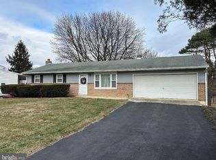 5013 Lenker St, Mechanicsburg, PA 17050