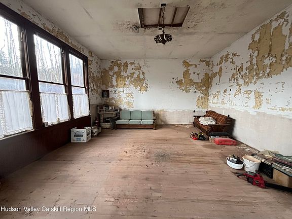 4th image of 19 Truesdell Road