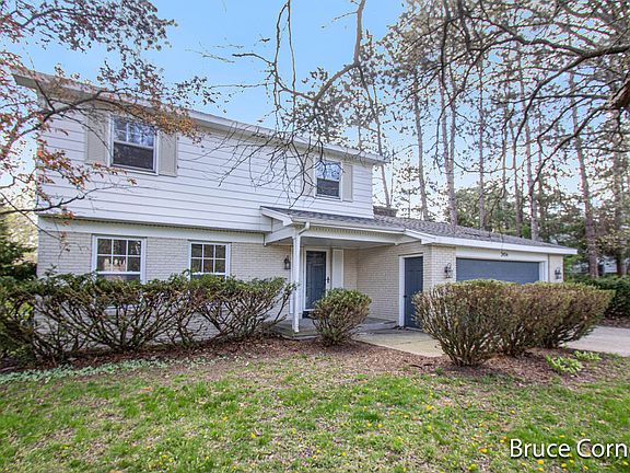 2nd image of 2456 San Marie Dr SE