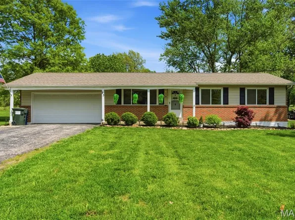 23 Covert Ln, Ballwin, MO 63021