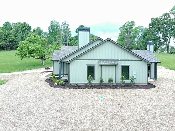 4th image of 100 Redridge Rd