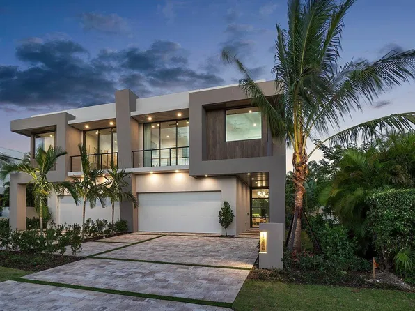 140 NE WAVECREST Way, Boca Raton, FL 33432