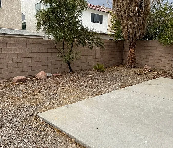 8475 Regal Hills Ct — Photo 37