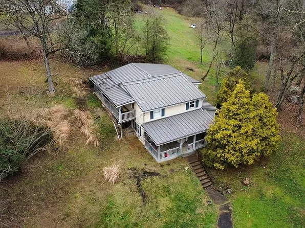 291 Thorn Stop Cir, Clarksburg, WV 26301