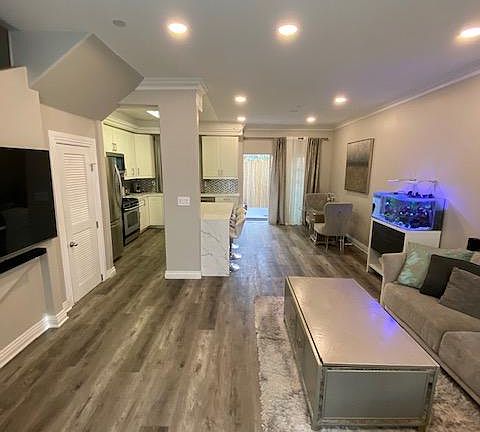 2nd image of 338 W Milford St #105