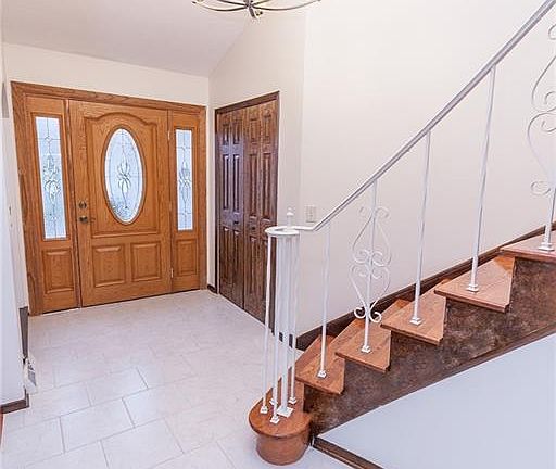 3rd image of 6967 Carol Dr