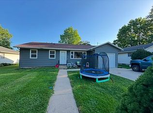 205 E Depot St, New Sharon, IA 50207