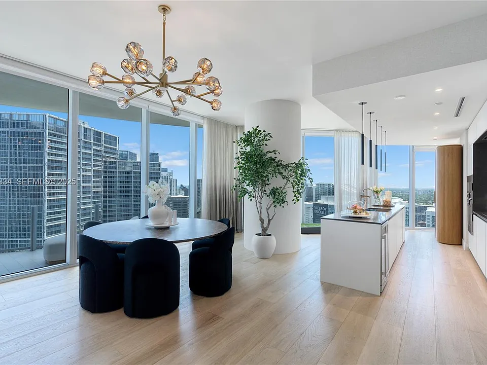 300 Biscayne Boulevard Way #4707