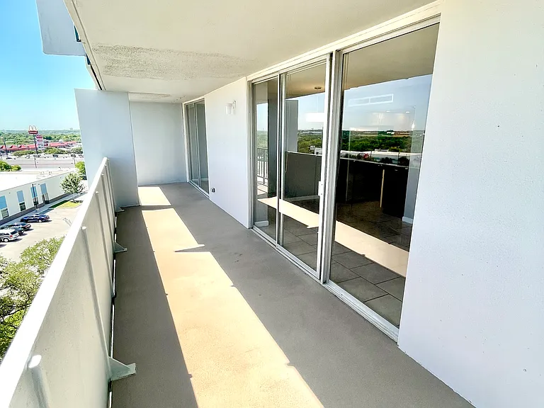 7039 San Pedro Ave #704 — Photo 20