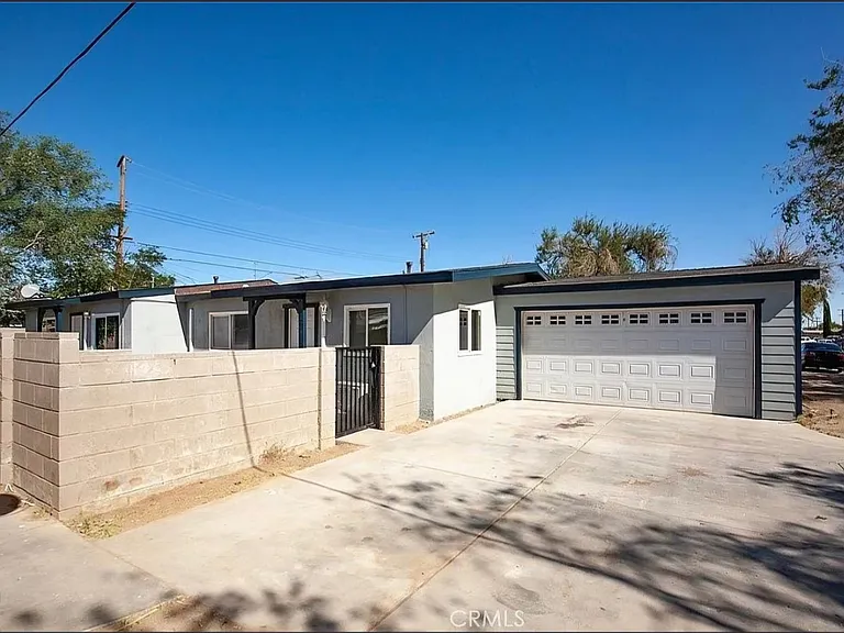 Corkwood Ave — Photo 1