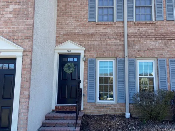 206 Everest Cir, West Chester, PA 19382