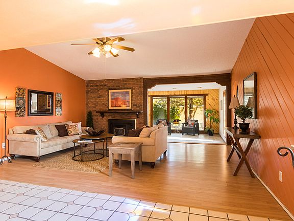 4th image of 10101 Park Ln NW