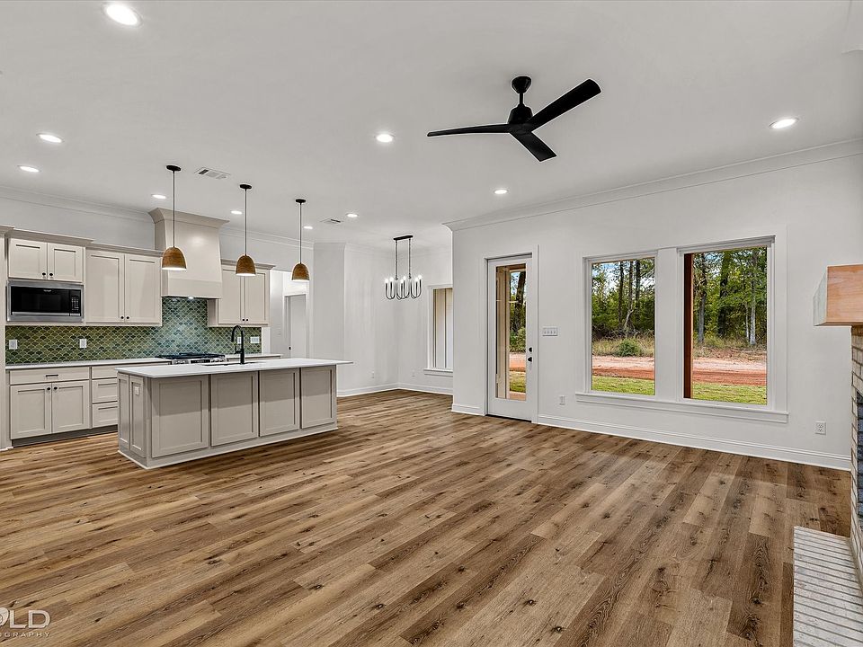 1st image of 367 Ridge Dr