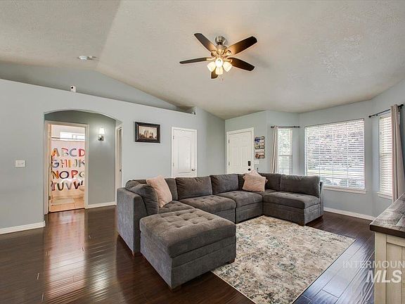 4th image of 16746 N Wentworth Ln