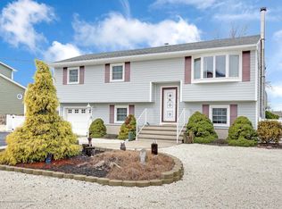 16 Bahama Ave, Toms River, NJ 08753