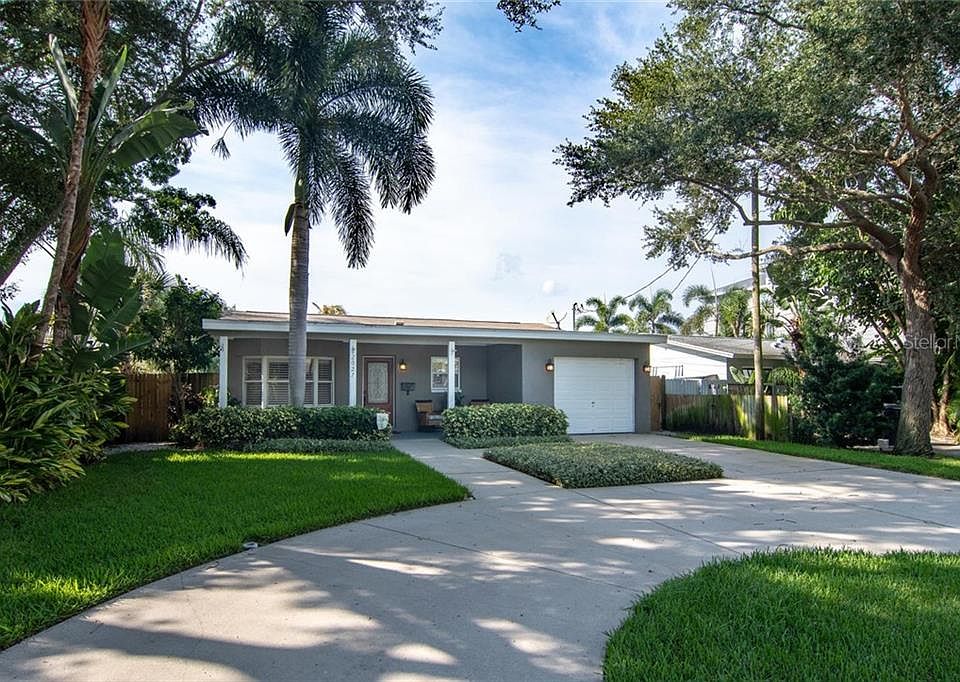 1st image of 2027 Bayou Grande Blvd NE