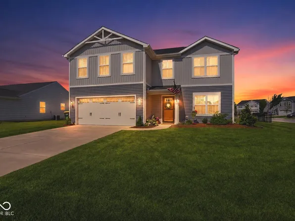 9860 Oakmont East Dr, Pendleton, IN 46064