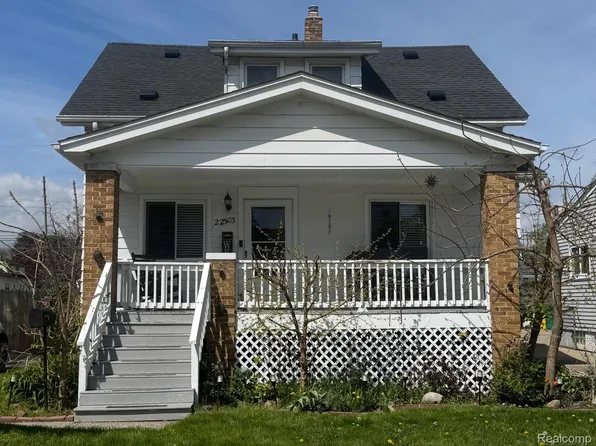 22503 Pleasant Ave, Eastpointe, MI 48021