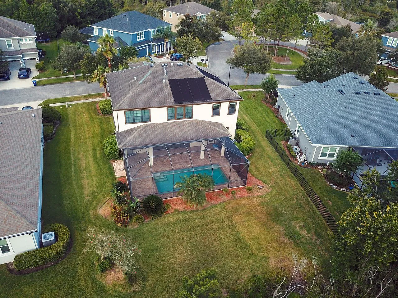 Five Bedroom, Four Bath Pool Home in Connerton — Photo 3
