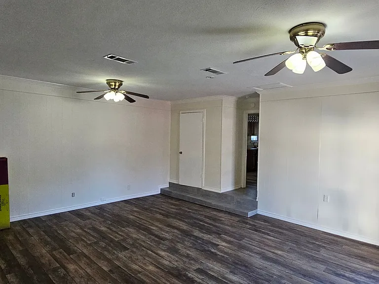 1401 E Sherman Dr — Photo 28