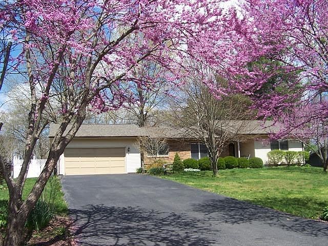 1st image of 37 Pine Ln