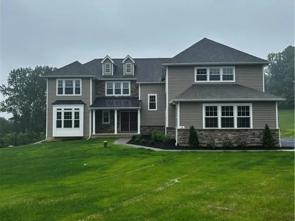 78 Tumble Creek Rd #13, Williams Township, PA 18042