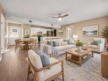 2 bed, 1056 sqft, $1,650 — Photo 4