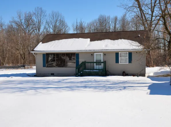 1786 Omar Rd, Kimball, MI 48074