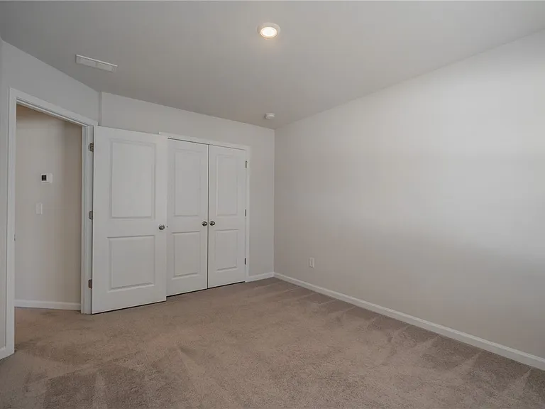14 Loebner Ln — Photo 37