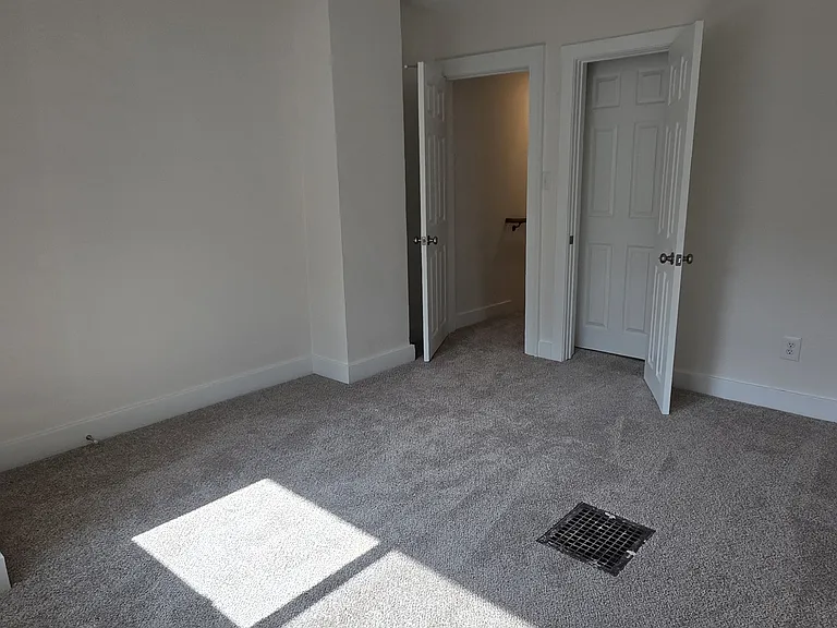 423 N Volutsia Ave #1 — Photo 8