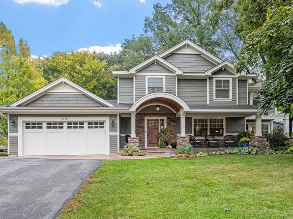 1012 Kaymar Ln, Burnsville, MN 55306
