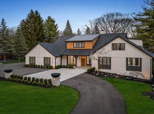 4081 Nearbrook Rd, Bloomfield Hills, MI 48302
