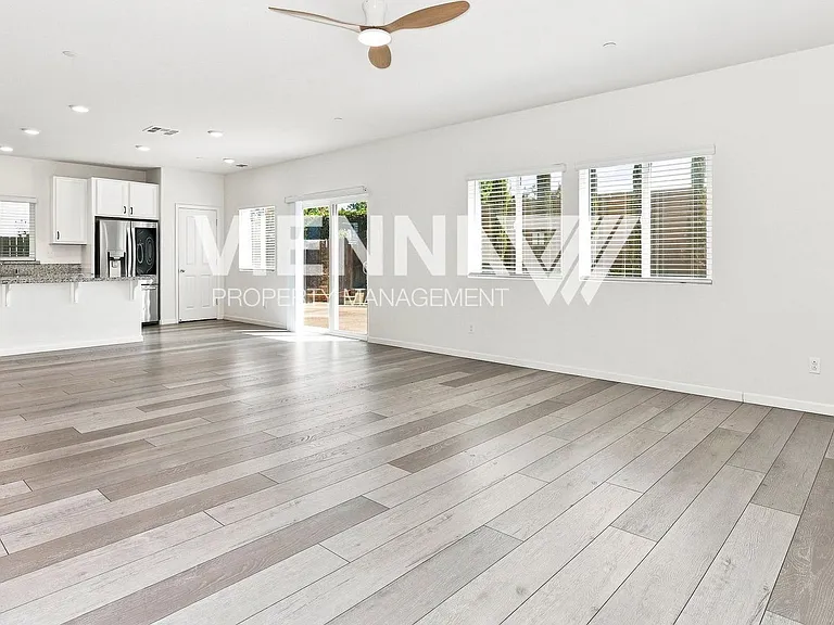 3033 Welton Cir — Photo 3