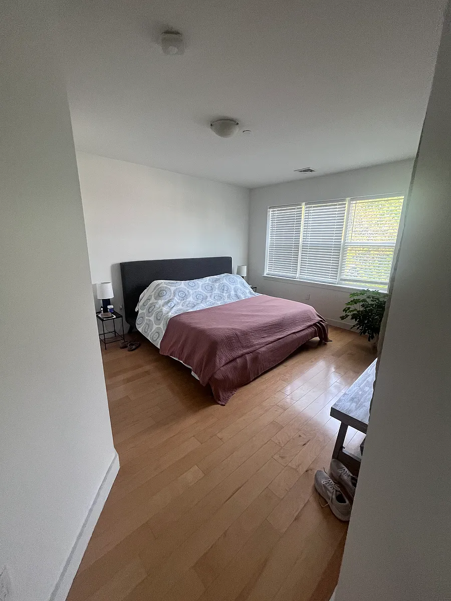 Photo 1 of 14 - 65 Beacon St #403 - Somerville, MA Primary Photo - 65 Beacon St #403