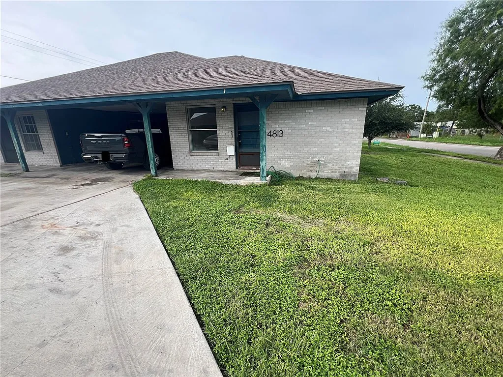 2 bed, 1.0 bath, 1746 sqft, $1,095 — Photo 1