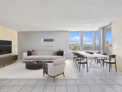 2899 Collins Ave APT 612, Miami Beach, FL, 33140