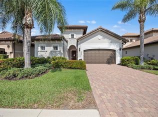 7827 Valencia Ct, Naples, FL 34113