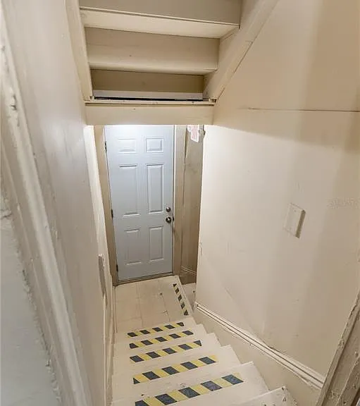 418 E Amelia Ave #C — Photo 17