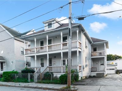 94 Avenue C, Woonsocket, RI, 02895