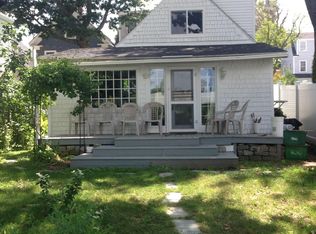 82 Brewster St, Portsmouth, NH 03801
