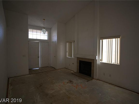 3rd image of 1111 Overture Dr