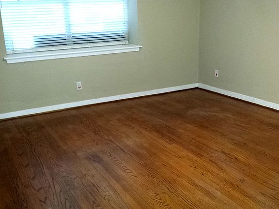 5th image of 405 Ellen Dr