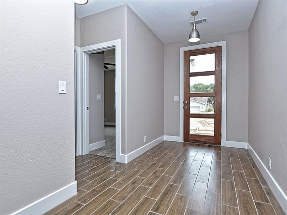 4th image of 2107 American Dr