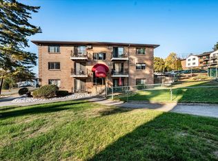 130 Mammoth Rd #413, Hooksett, NH 03106