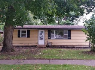 7904 Mildred Rd, Machesney Park, IL 61115