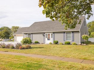 126 Greenway Dr, Elyria, OH