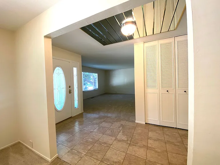 4653 Del Valle Pkwy — Photo 2