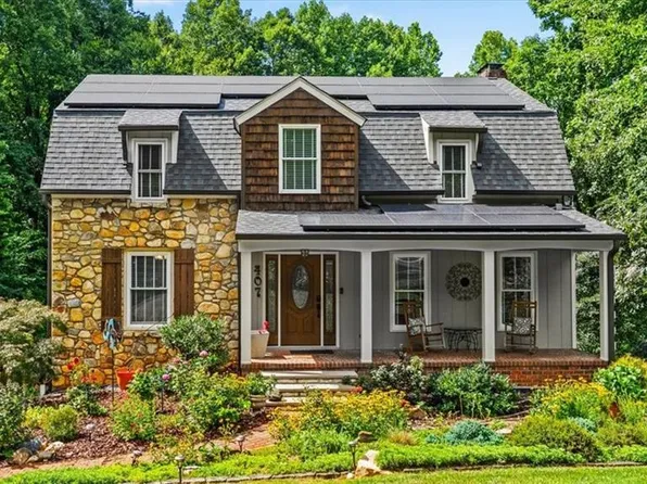 407 Penrose Ct, Greensboro, NC 27410