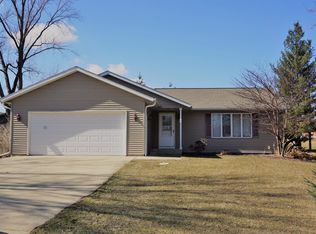 160 Mill Rd, Palmyra, WI 53156